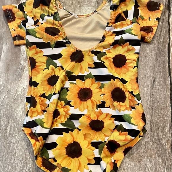Handmade little pear bathing suit - Picture 2 of 2